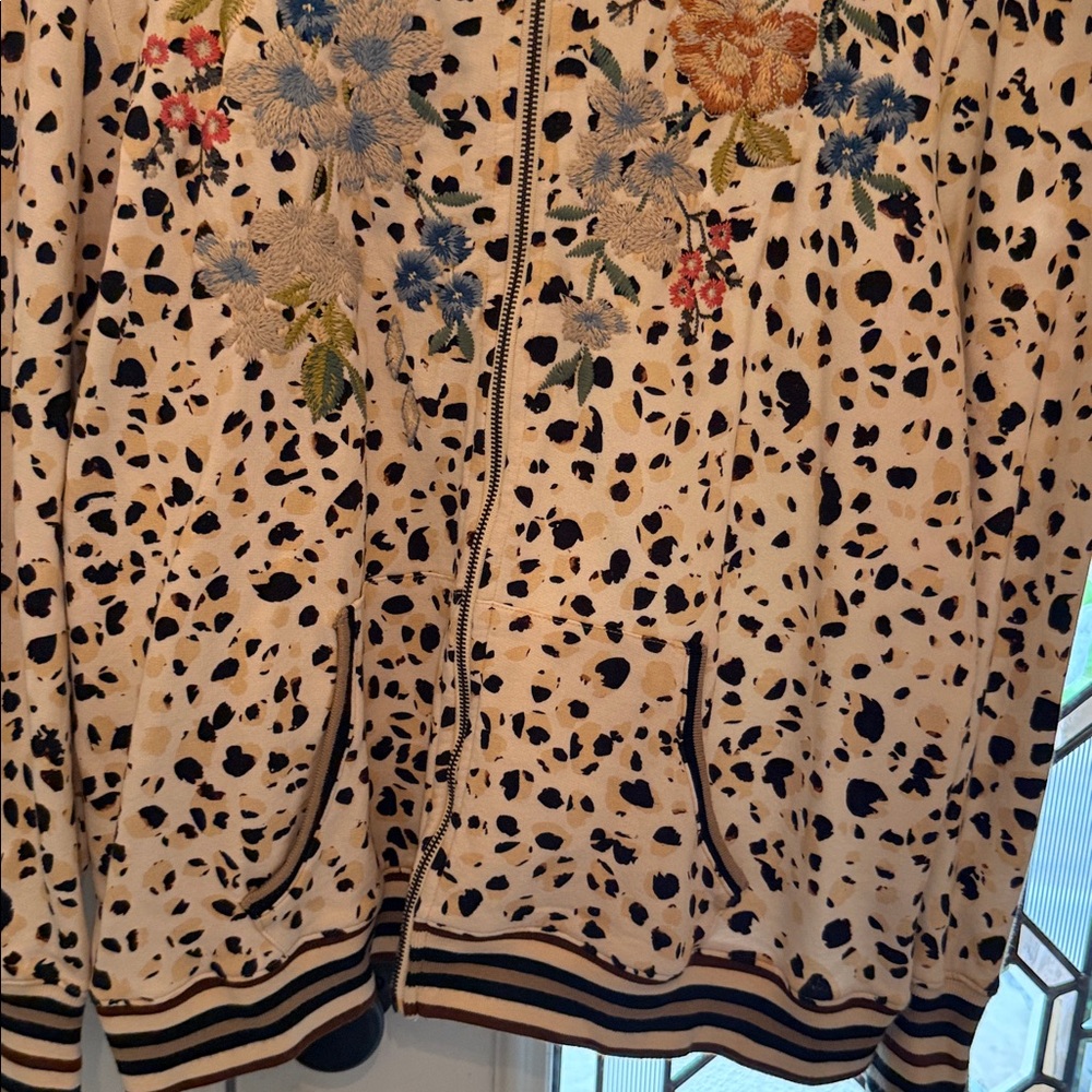 JOHNNY WAS SET Embroidered Animal Print Bomber Jacket/Joggers Large $425 - Picture 15 of 15